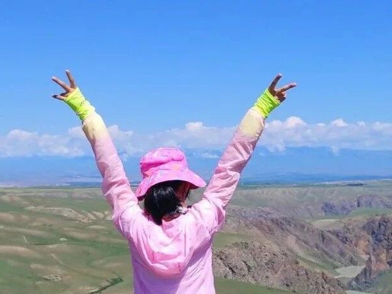 驴屋旅途故事 驴屋的夏天|01号作者:栾雅婷 《美丽难忘的赛里木湖》+手绘游记
