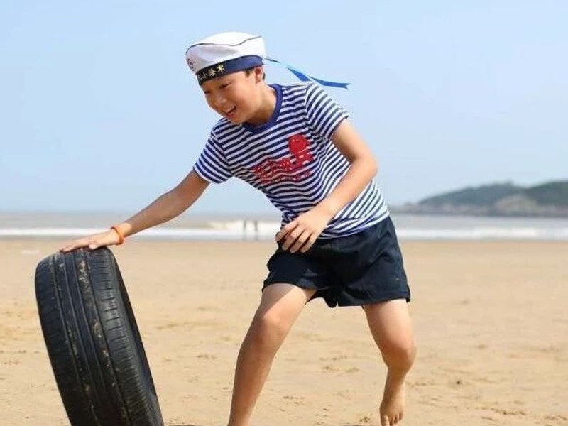 驴屋旅途故事 戎毅涵 作文《我的第一次独立营-海陆空军事夏令营》