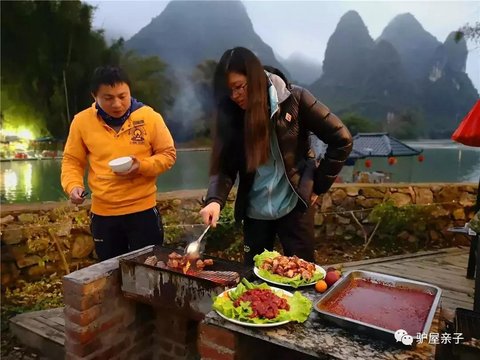 漓江徒步·河边 BBQ